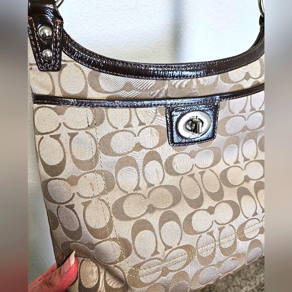 COACH F16533 Penelope Purse and Wallet - Picture 4 of 9